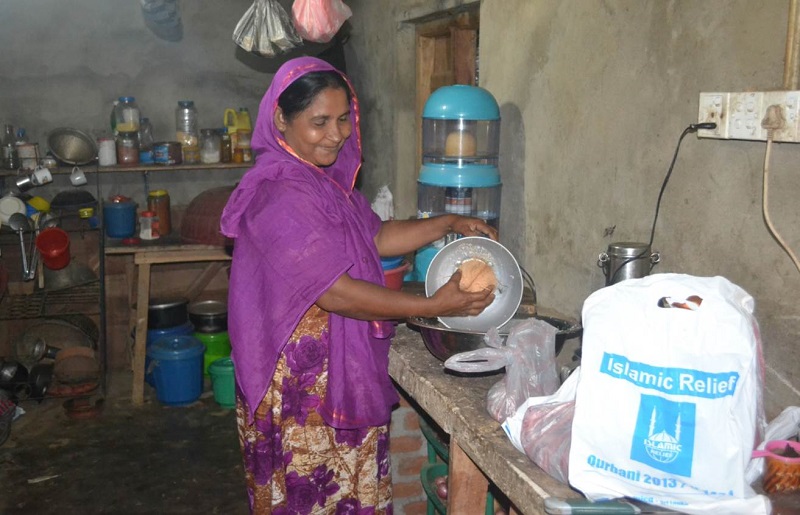 Hilma prepares a family meal, using the Qurbani meat.