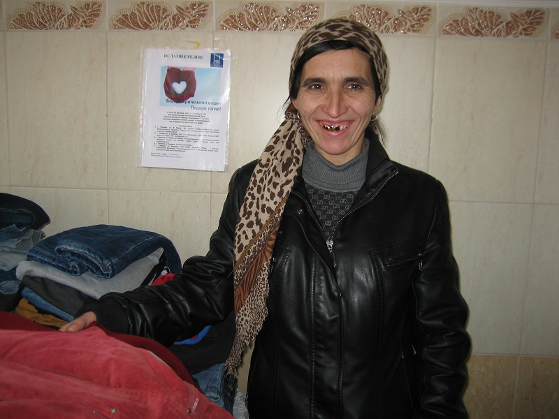 Kuzani Edilsultanova received clothing for both of her children.