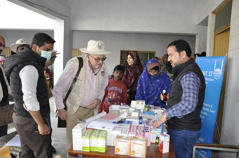 Delegates visit an Islamic Relief health camp in Rawalpindi.