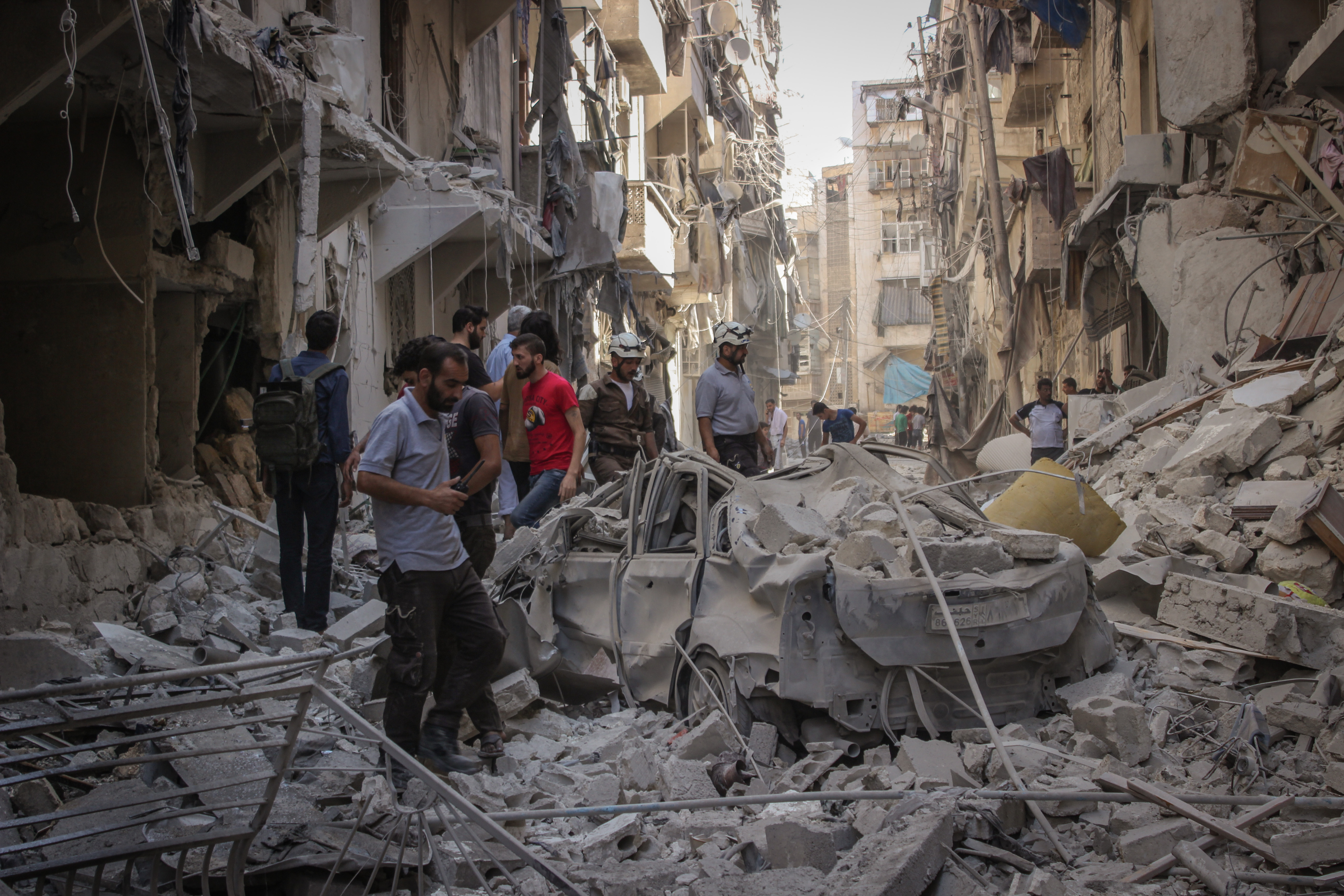 car-surrounded-by-rubble | Islamic Relief Worldwide