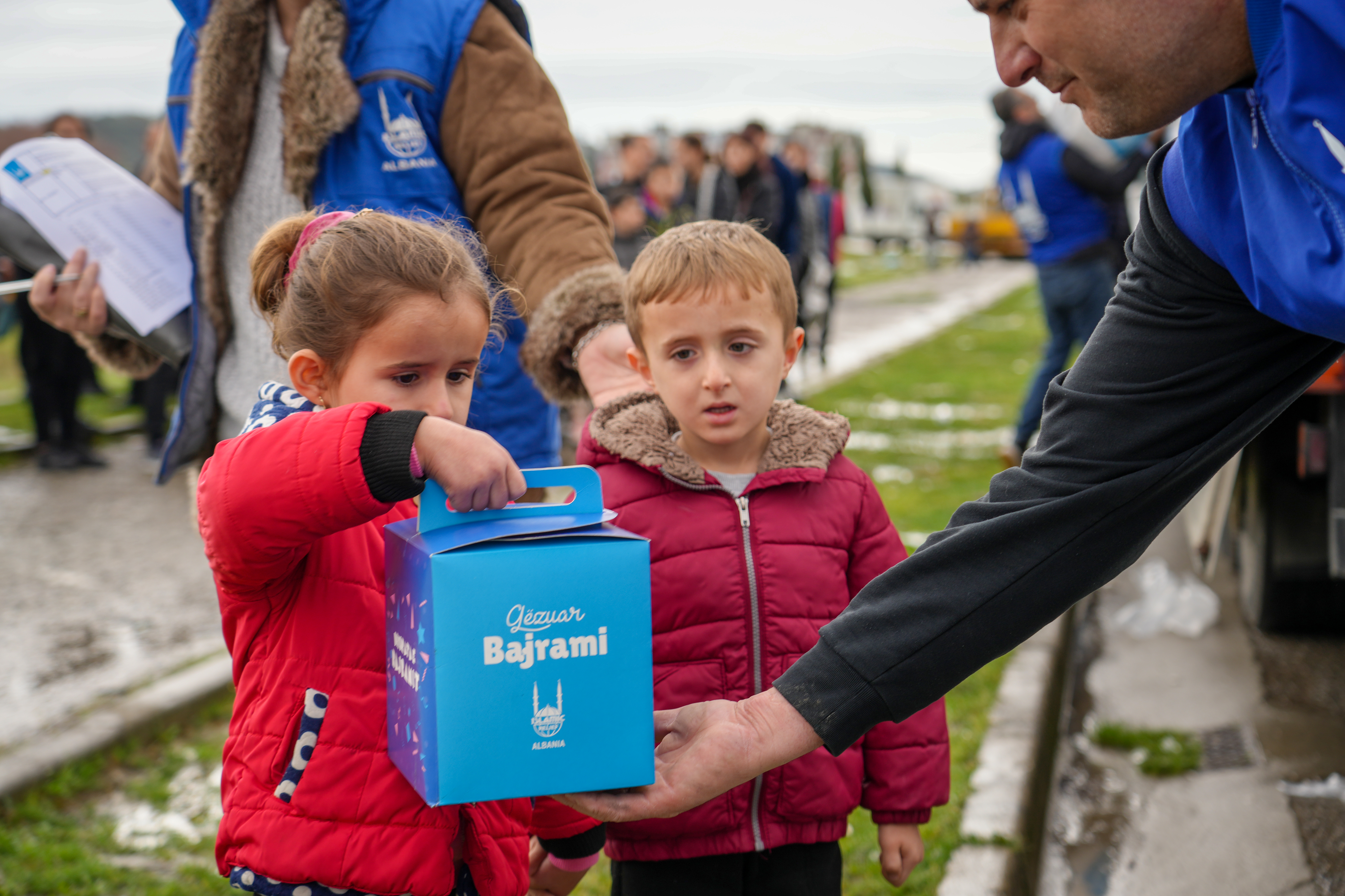 How to calculate and pay zakat 2026