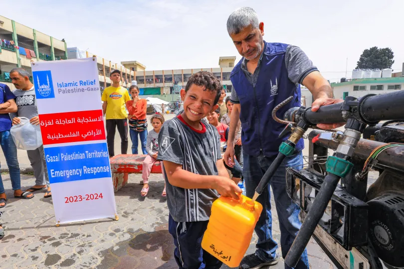 Aid distribution during Ramadan
