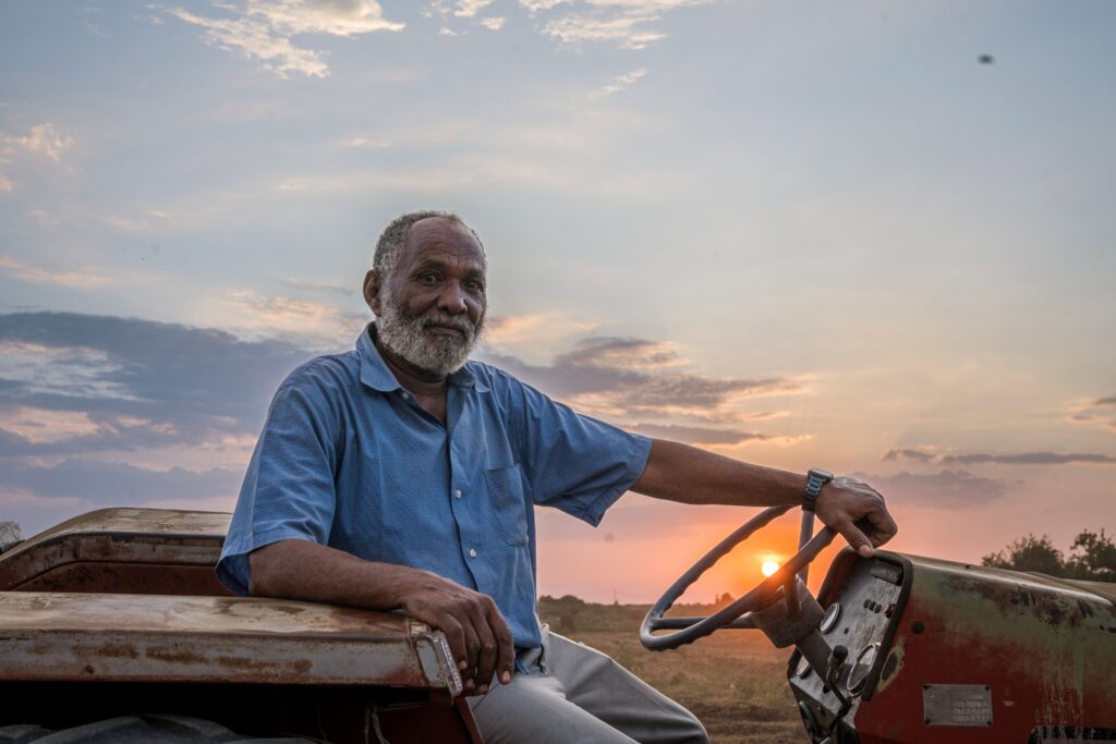 Sudanese farmer, Ahmed Hajj Bakhit, 60, told Islamic Relief that armed groups looted and destroyed his land and machinery